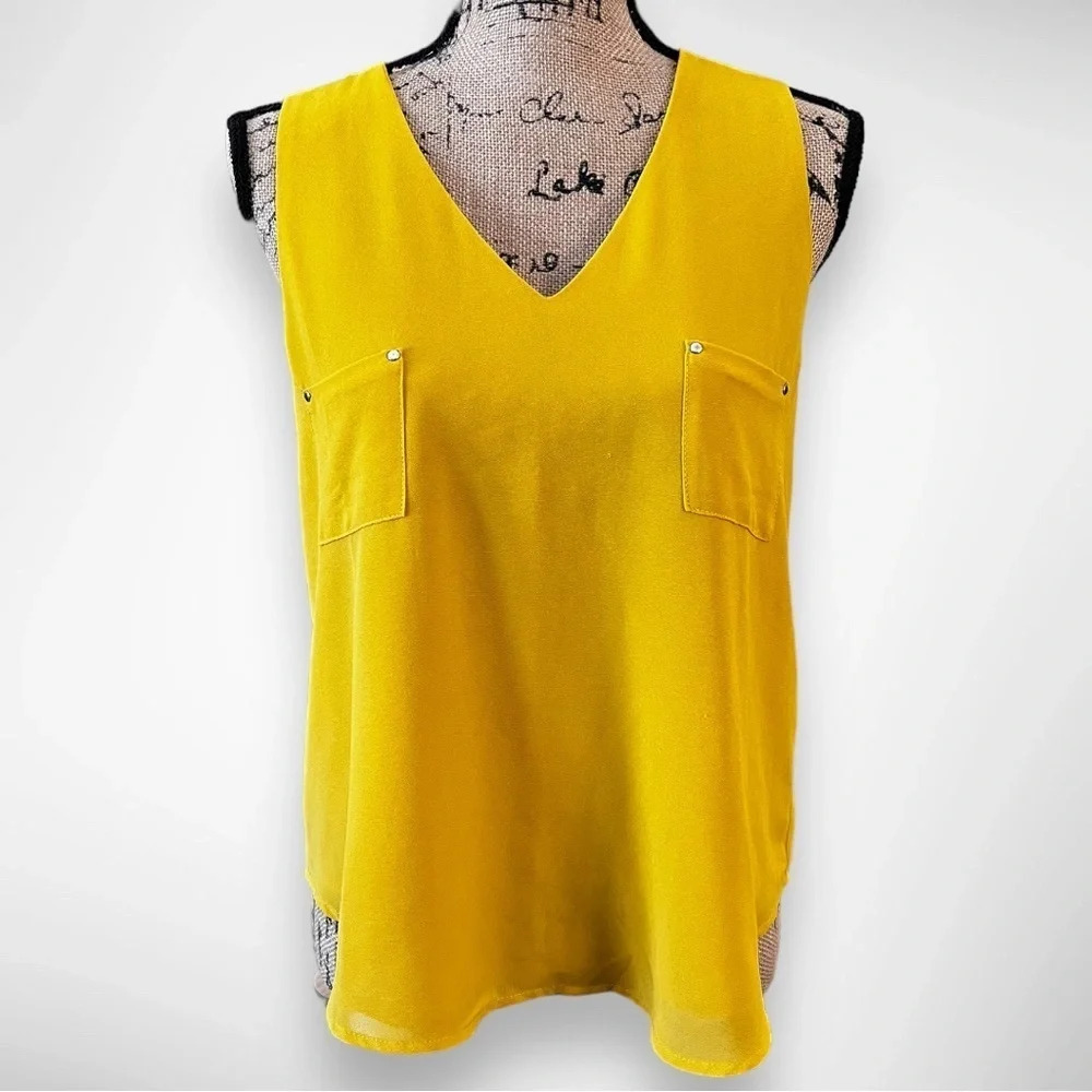 NORAH Women's Yellow Sleeveless Vโ Neck Lined Blouse Medium | EUC